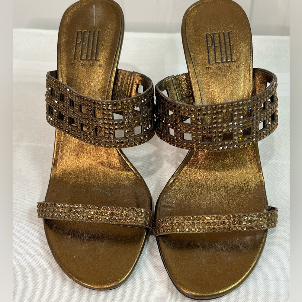 Pelle Moda Kristy metallic cooper color leather rhinestone slide heels size 6 M